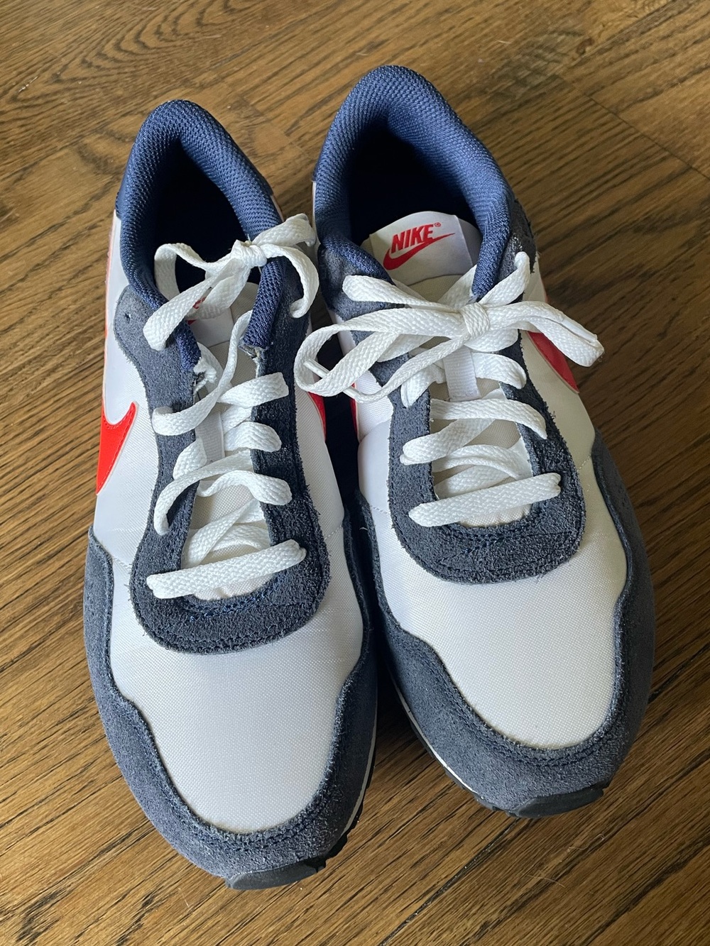 Nike MD Valiant Kids Running Shoe - Size 7Y